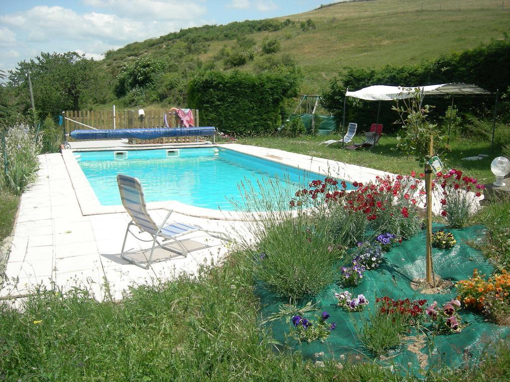 Gites "Le Bret" Saint-Sylvestre  Esterno foto
